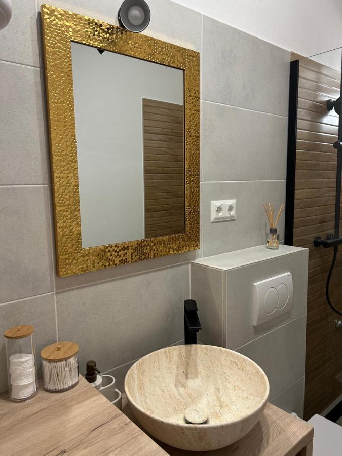 Appartement Zio Nino à Sutomiscica Extérieur photo
